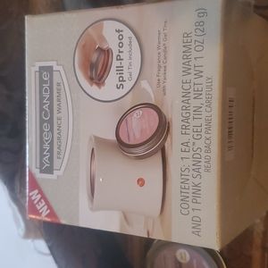 Yankee candle warmer I love mine ♥️ it's awesome